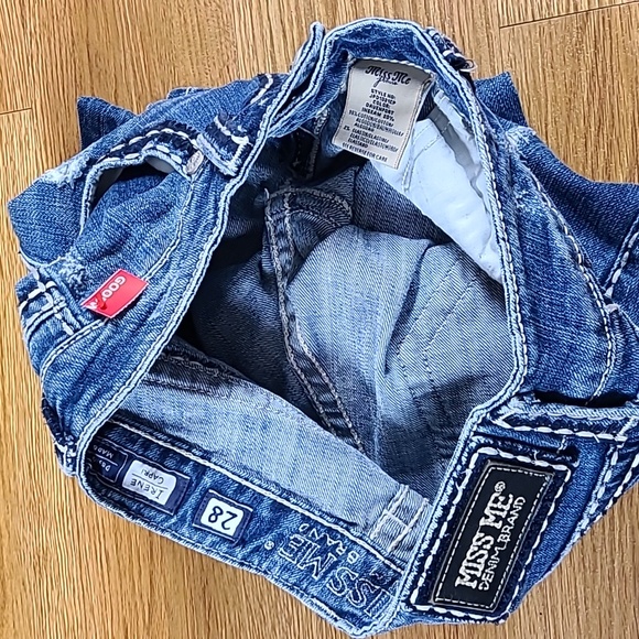 MISS ME VINTAGE JEANS SHORTS WOMEN'S 28x19 BLUE IRENE CAPRI DISTRESSED DENIM - Picture 6 of 8